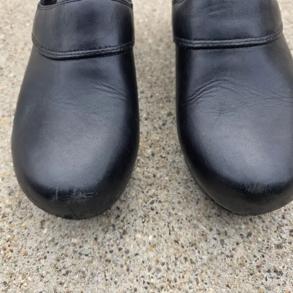 Dansko Women's Black Leather Clogs Womem Size 41(10.5-11)
