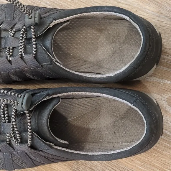 Dansko Women's Gray Casual Shoes size 38 Euro (8 US)