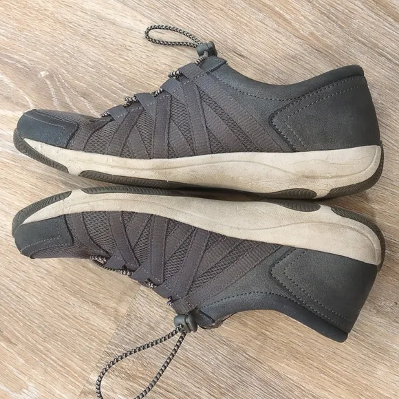 Dansko Women's Gray Casual Shoes size 38 Euro (8 US)