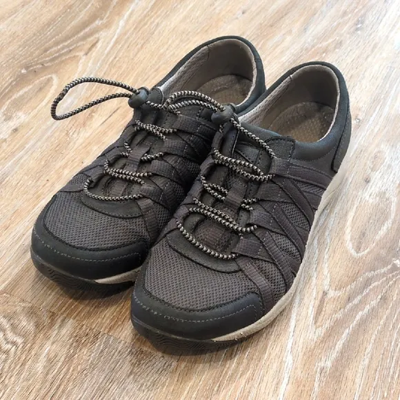 Dansko Women's Gray Casual Shoes size 38 Euro (8 US)