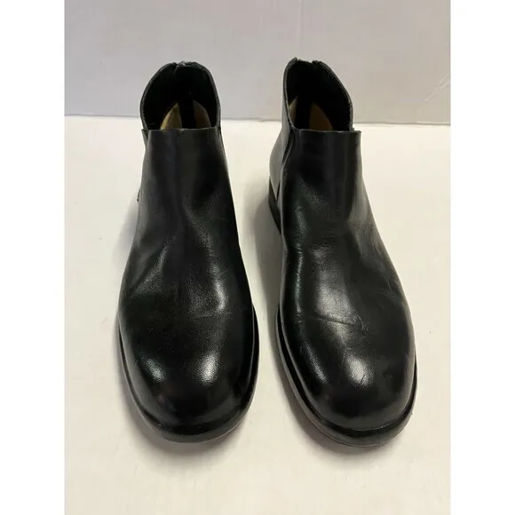 Del Carlo Black Leather Back Zip Ankle Booties Size 36.5 / 6.5  NWOB