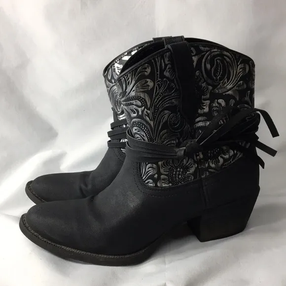 Dingo Women’s Black Silver Paisley Western Boots Size 6.5 GREAT Condition