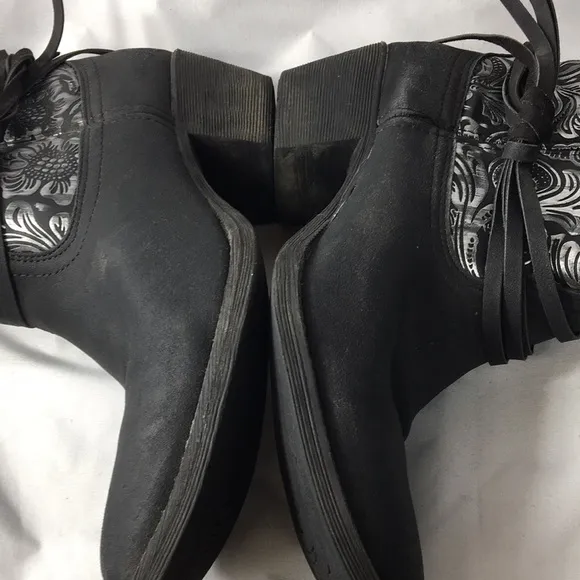 Dingo Women’s Black Silver Paisley Western Boots Size 6.5 GREAT Condition