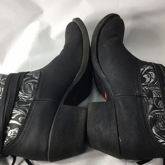 Dingo Women’s Black Silver Paisley Western Boots Size 6.5 GREAT Condition