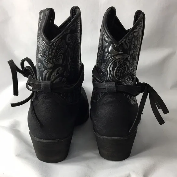 Dingo Women’s Black Silver Paisley Western Boots Size 6.5 GREAT Condition