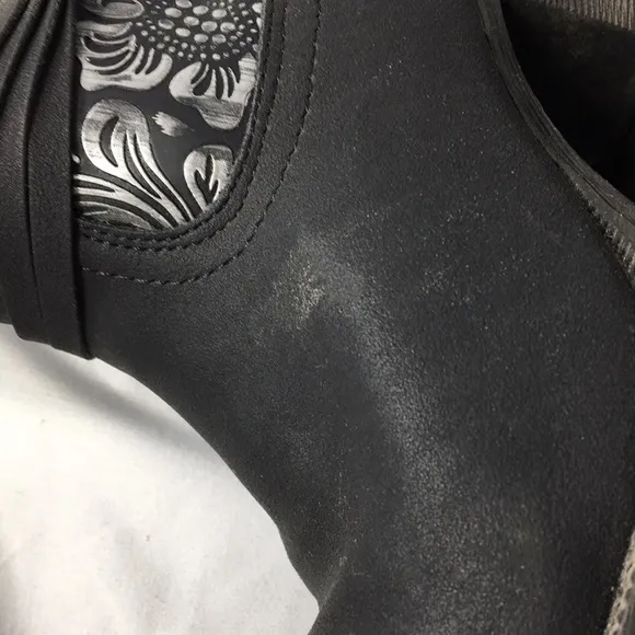 Dingo Women’s Black Silver Paisley Western Boots Size 6.5 GREAT Condition
