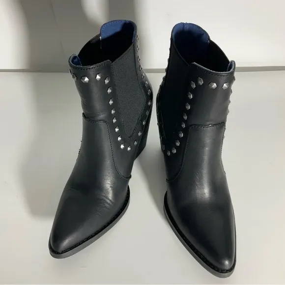 Dingo Women’s Leather Black Stay Sassy Western Metal Studded 3” Heel Boots Sz 7M