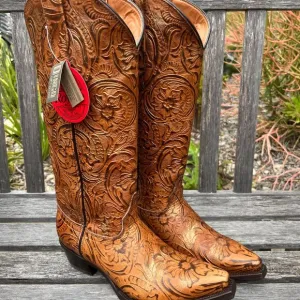 Dingo Women's New Bellona Embossed Snip Toe Pull on boots, Size 9.5
