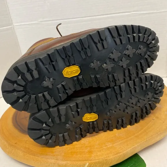 Dinner Mountain Boots Vibram Sole