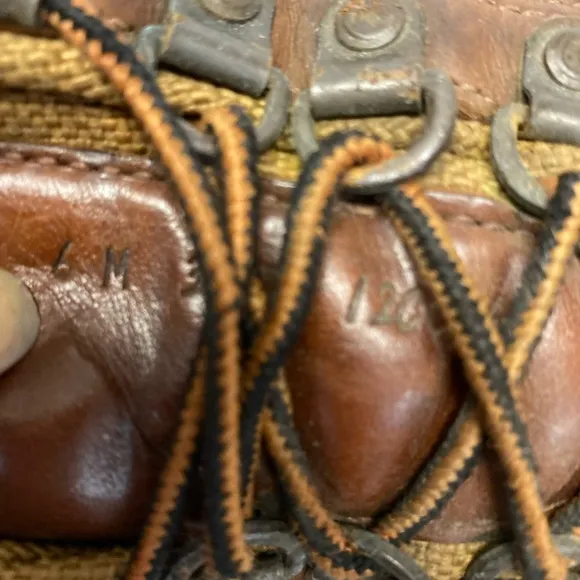 Dinner Mountain Boots Vibram Sole