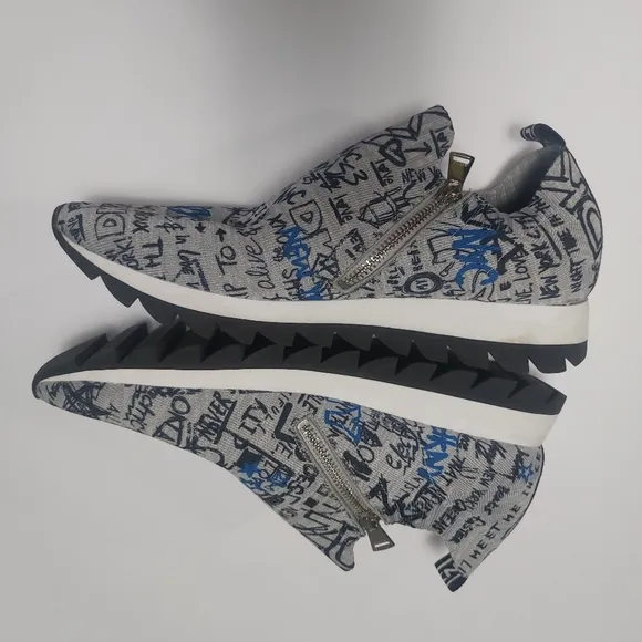DKNY Stylish Gray and Blue Men's Shoes