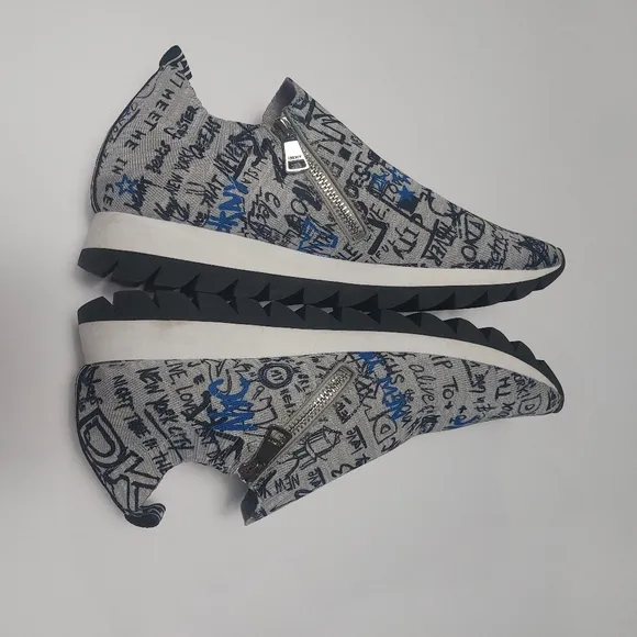DKNY Stylish Gray and Blue Men's Shoes