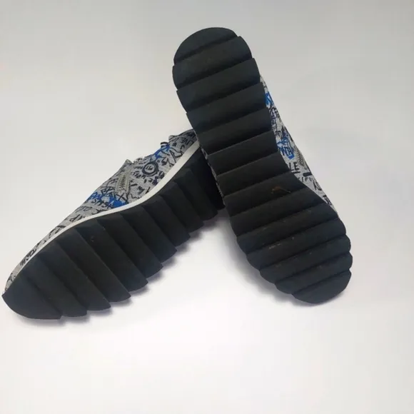 DKNY Stylish Gray and Blue Men's Shoes