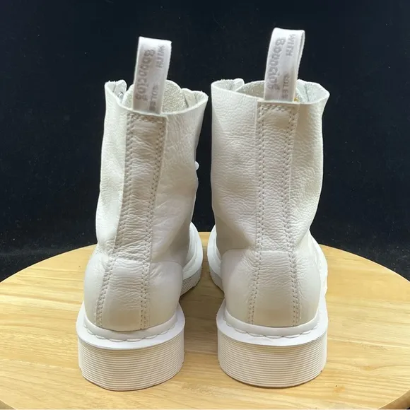 Doc Dr. Martens Smooth Leather Combat Boots Triple White 8-eyelets USA Multi Sz