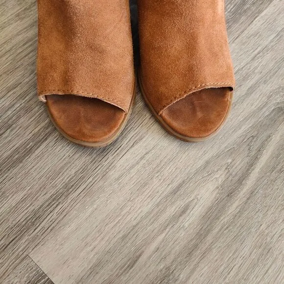 Dolce Vita Niomi Suede Bootie Ankle Boots