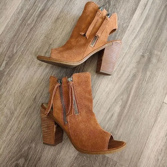Dolce Vita Niomi Suede Bootie Ankle Boots