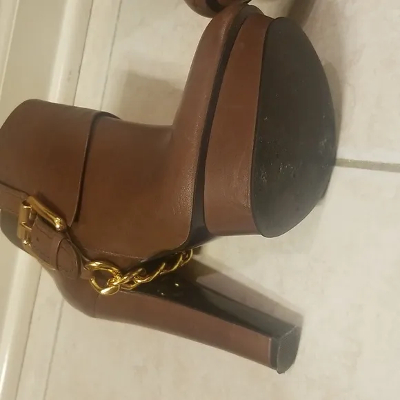 Donald J Pliner brown boots size 6.5M EUC...high heel sexy boots