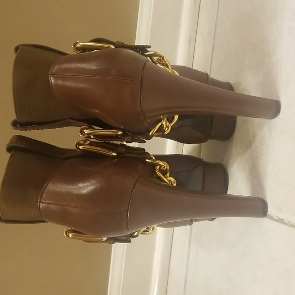 Donald J Pliner brown boots size 6.5M EUC...high heel sexy boots