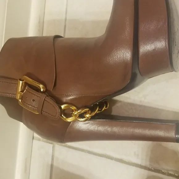 Donald J Pliner brown boots size 6.5M EUC...high heel sexy boots