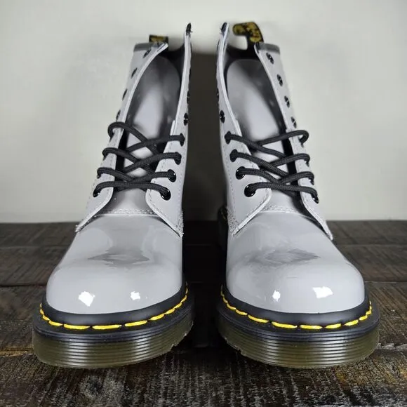 Dr. Doc Martens 1460 Womens Size 6 Lace Up Boots Gray Patent Leather 27635