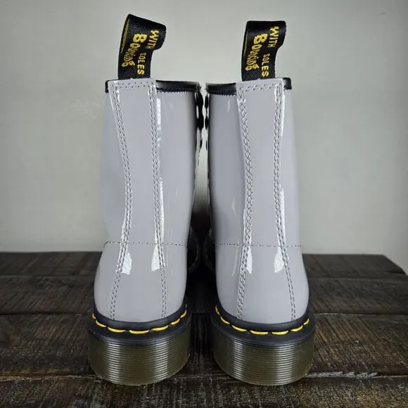 Dr. Doc Martens 1460 Womens Size 6 Lace Up Boots Gray Patent Leather 27635