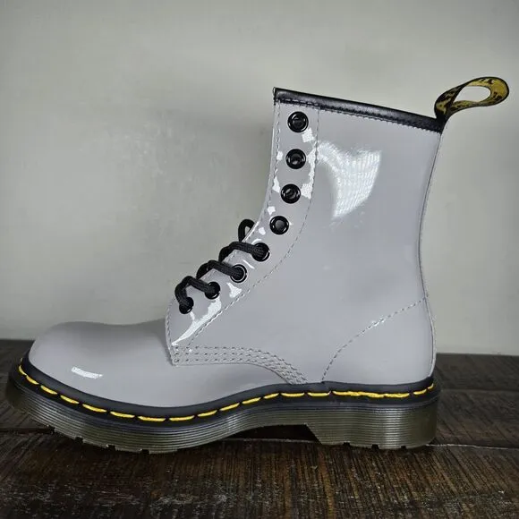 Dr. Doc Martens 1460 Womens Size 6 Lace Up Boots Gray Patent Leather 27635