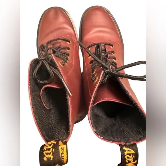 Dr Doc Martens Luana Leather Lace Up Combat Boot in Cherry Red Size 42 | EUC/GUC