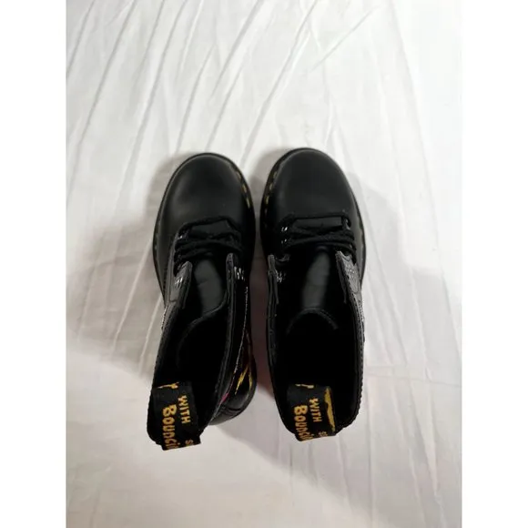 Dr Marten 1460 Souvenir Boots Womens sz 6 Black