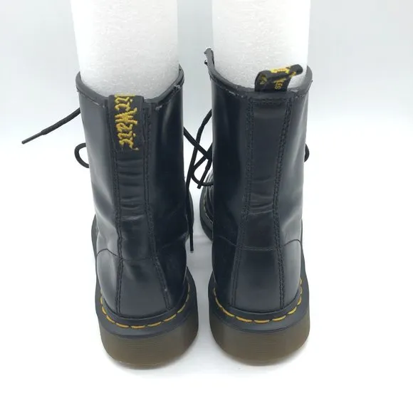 Dr. Martens 10072 Black Smooth Leather Boots Lace Up Mens 5 Womens 6