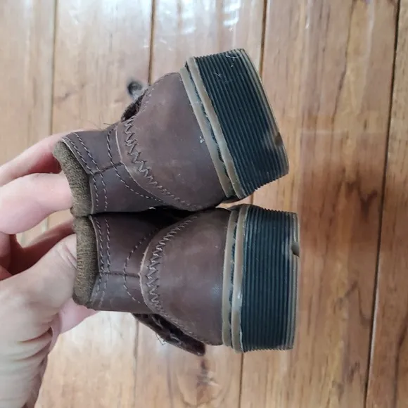 Dr. Martens 12135 brown kids boots