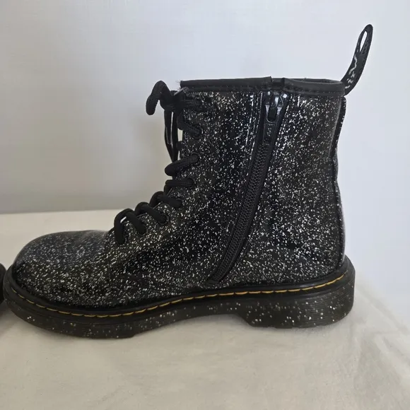 DR. MARTENS '1460' BOOTS COMBAT COSMIC GLITTER BLACK SILVER UNISEX (5W 4M)