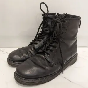 Dr. Martens 1460 Originals Black Leather Lace-Up Combat Boots Men's Size 7