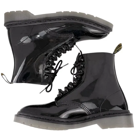 Dr. Martens 1460 Pascal Stud Black Patent Leather Combat Boots Womens Size 8