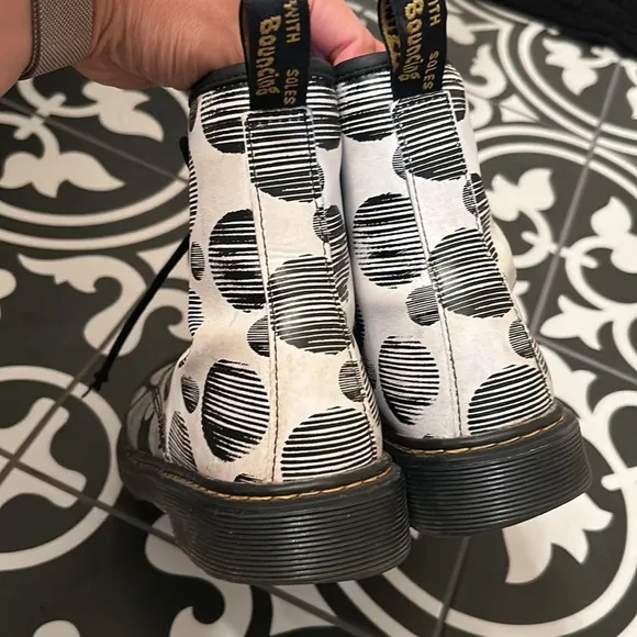 Dr. Martens 1460 Polka Dot Smooth Leather Lace Up Boots US 6