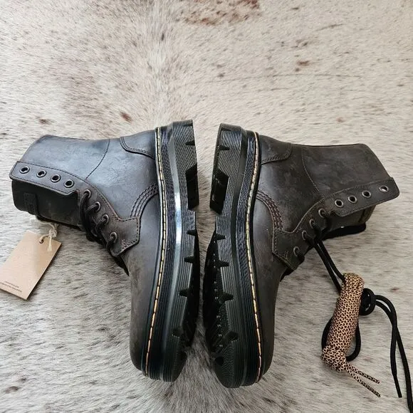 Dr. Martens 1460 Aztec Crazy Horse Combs Leather Boots Men Size 7 (Women 8) NEW