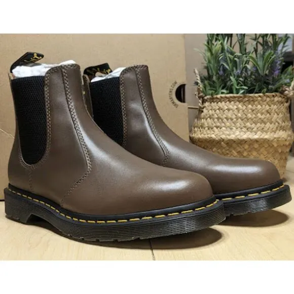 Dr. Martens 2976 Dark Khaki Yellow Stitch Artimus Leather Chelsea Boots UK8 NIB