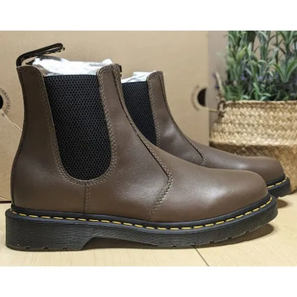 Dr. Martens 2976 Dark Khaki Yellow Stitch Artimus Leather Chelsea Boots UK8 NIB