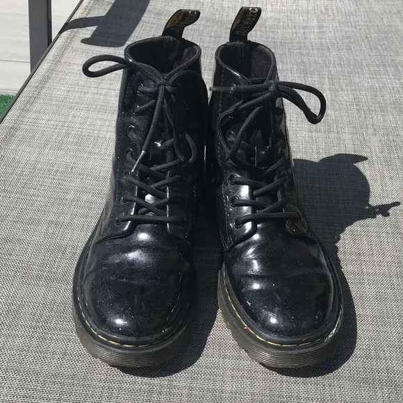 Dr Martens 7 luana black coated glitter patent leather lace up combat boots