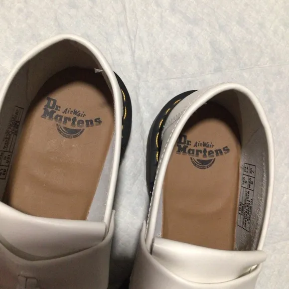 DR. MARTENS ADRIAN YS WHITE TASSEL LOAFERS