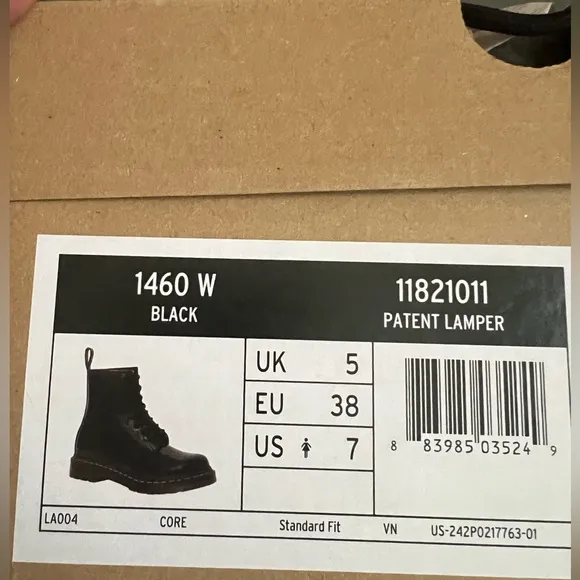 Dr. Martens Black Patent Leather Boots Size 7 - NWT