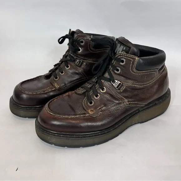 Dr. Martens Brown Boots with Rugged Design and Thick Rubber Sole VTG 90’s