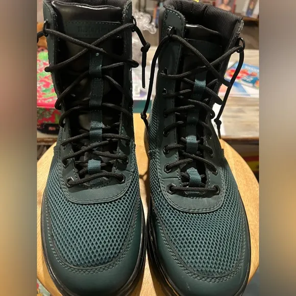 Dr. Martens Combs Tech Combat Boots Unisex M9/W10 Green Leather &amp; Canvas Lace Up