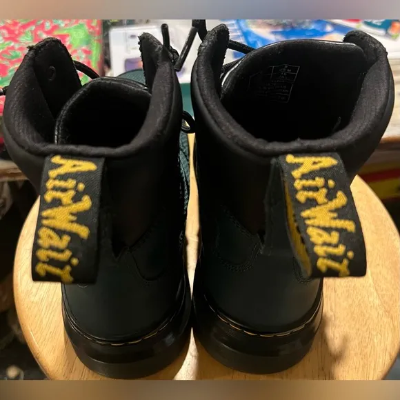 Dr. Martens Combs Tech Combat Boots Unisex M9/W10 Green Leather &amp; Canvas Lace Up