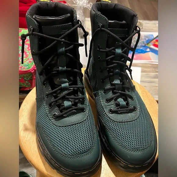 Dr. Martens Combs Tech Combat Boots Unisex M9/W10 Green Leather &amp; Canvas Lace Up