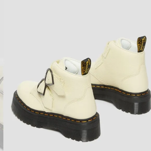 DR MARTENS DEVON HEART LEATHER PLATFORM BOOTS