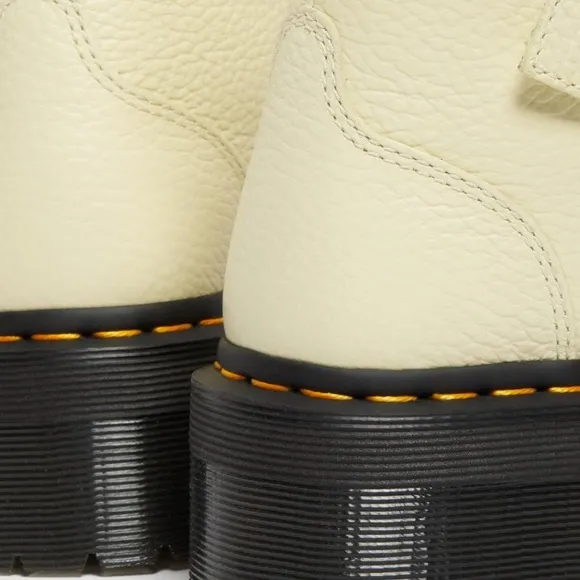 DR MARTENS DEVON HEART LEATHER PLATFORM BOOTS