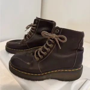 Dr Martens Doc Doctor 3A55 Brown Boots 2” heel