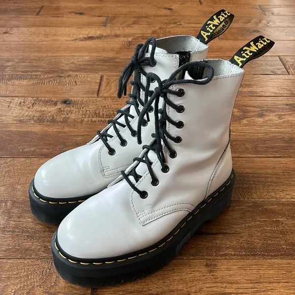 Dr. Martens Docs Jadon Smooth Leather Platform Boots in White US Womens Size 8