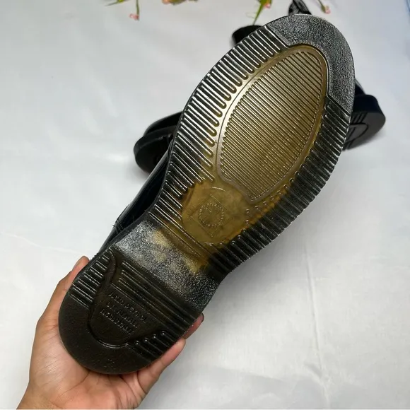 DR. MARTENS Flora Polished Smooth Chelsea Boot Size 7