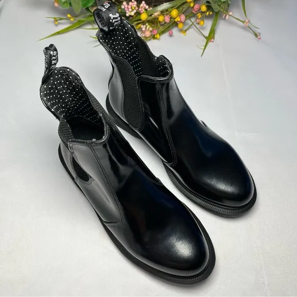 DR. MARTENS Flora Polished Smooth Chelsea Boot Size 7